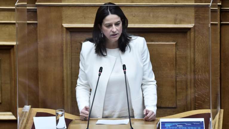 Κεραμέως: Μέχρι 5 απουσίες λόγω γρίπης, δεν θα μετρούν- Οι Πανελλήνιες δεν θα επηρεαστούν από τις εκλογές [βίντεο]