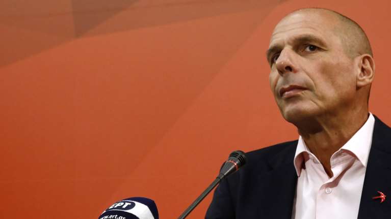 Επίθεση σε Βαρουφάκη: Ταυτοποιήθηκαν δύο νεαροί αντιεξουσιαστές - Ανθρωποκυνηγητό για τους δράστες