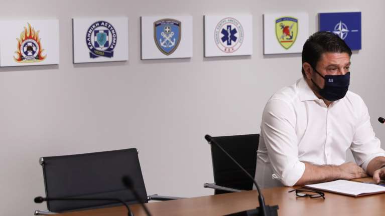 Κορονοϊός: Ανακοινώθηκαν νέα μέτρα - Τέλος τα εστιατόρια-μπαρ μετά τις 12 και στην Αττική - Πού επιστρέφει η τηλεργασία