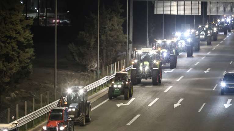 Στο Κάστρο Βοιωτίας τα τρακτέρ - Δεκάδες λεωφορεία ετοιμάζονται για την Αθήνα - Τα μέτρα της ΕΛΑΣ και η διαδρομή των αγροτών