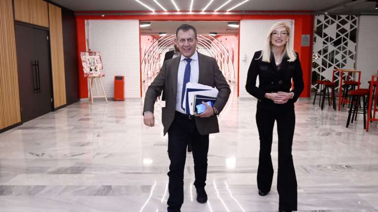 Βρούτσης: &quot;Το ΣΕΦ πρέπει και θα δοθεί στον Ολυμπιακό&quot; - Τι είπε για την αντισεισμική προστασία των γηπέδων