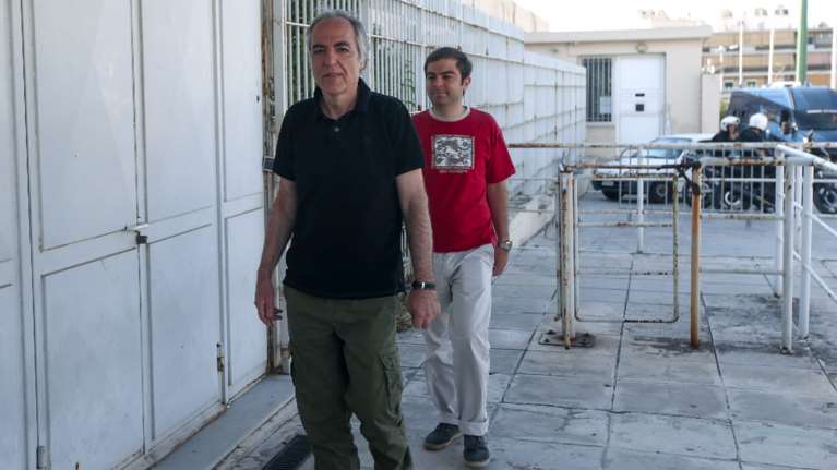 Λαμία: Σε εξέλιξη η συνεδρίαση των δικαστών για το αίτημα διακοπής της ποινής του Κουφοντίνα