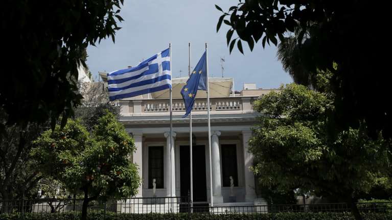 Ναυάγιο στην Πύλο: Ο πρωθυπουργός Ιωάννης Σαρμάς κήρυξε τριήμερο Εθνικό Πένθος - Στον αέρα το debate