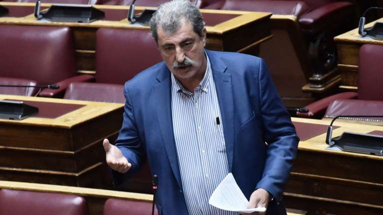 Ο Πολάκης απαντά για την κηδεία Σαββόπουλου: &quot;Καλά κάναμε και δεν πήγαμε - Ούτε εκείνος θα ήθελε να πάμε&quot;