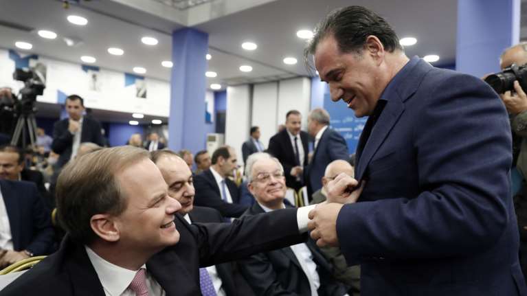 &quot;Ασπίδα&quot; Γεωργιάδη σε Κώστα Καραμανλή: &quot;Δεν είναι δολοφόνος και δεν έχει ποινικές ευθύνες για το δυστύχημα στα Τέμπη&quot;