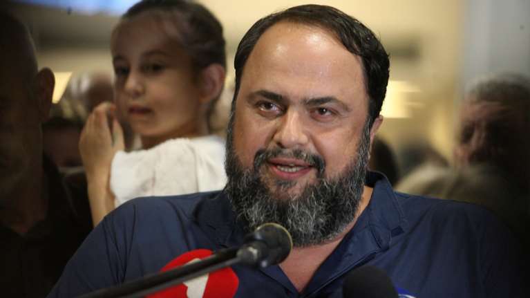 Ξέσπασε ο Μαρινάκης: Στημένος ο διαιτητής- Βρέντζος: Καθεστώς παρανομίας στο Μαξίμου