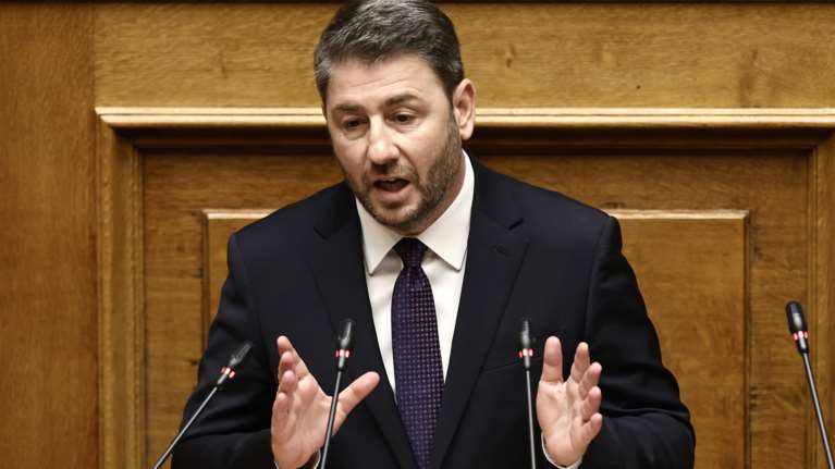 Επίθεση ΝΔ σε Ανδρουλάκη: "Δεν ήξερε ότι ο κ. Μπουχράν είχε σοβαρή νομική εμπλοκή και ότι ήταν υπόδικος;"