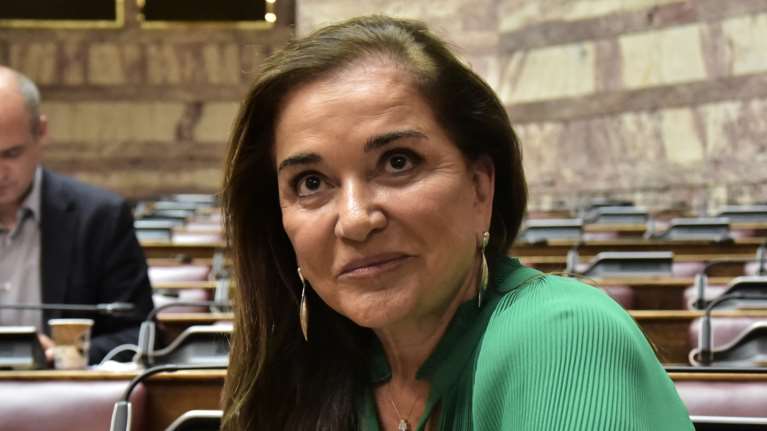 Ντόρα Μπακογιάννη: Δεν υπάρχουν βουλευτές της ΝΔ που είναι τενεκέδες