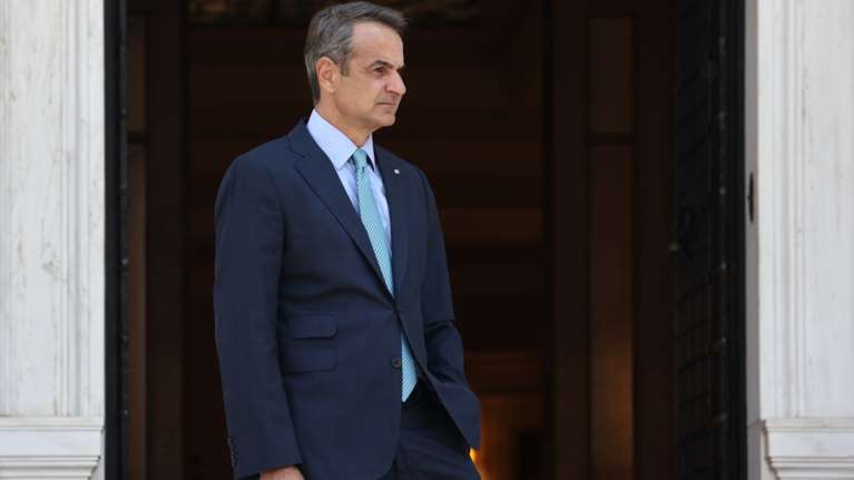 Συλλυπητήρια Μητσοτάκη για τον θάνατο της βασίλισσας Ελισάβετ: Εξαιρετική η πολυετής υπηρεσία της