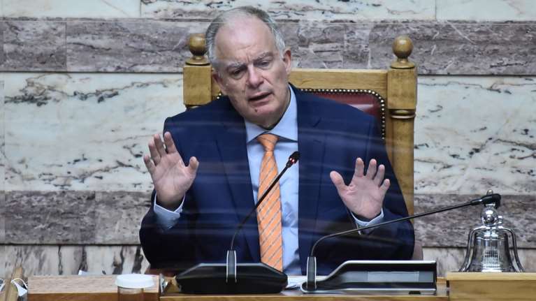 Οργή Τασούλα: &quot;Σουρωτήρι&quot; η Επιτροπή Θεσμών για την ΕΥΠ - Θα αναζητηθούν οι υπεύθυνοι των διαρροών σε συγκεκριμένο μέσο