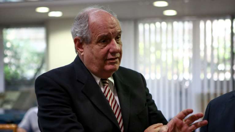 Τέρενς Κουίκ: Η επιστροφή στο δελτίο ειδήσεων και η φωτογραφία με τον Φλωρινιώτη και τη Μαρία Αλεξάνδρου