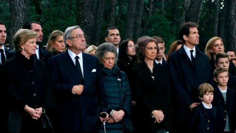 Τέως βασιλιάς Κωνσταντίνος: Τη Δευτέρα στις 12:00 η κηδεία, 06:00 με 10:30 η σορός στο παρεκκλήσι - Η επιθυμία της οικογένειας