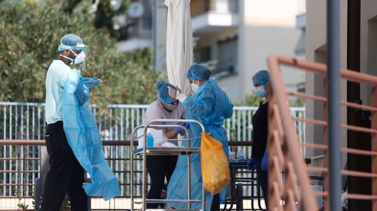 Θεσσαλονίκη: Αθώοι οι δύο υπεύθυνοι του γηροκομείου για τους μαζικούς θανάτους ηλικιωμένων την περίοδο της πανδημίας