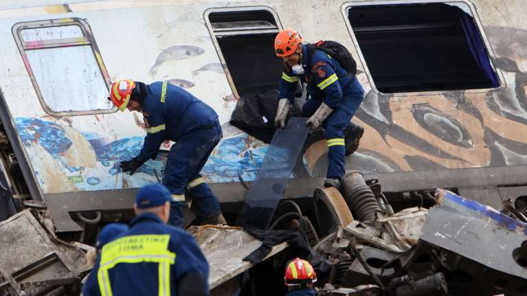 Τραγωδία στα Τέμπη: Στον ανακριτή και ο σταθμάρχης της επόμενης βάρδιας στη Λάρισα