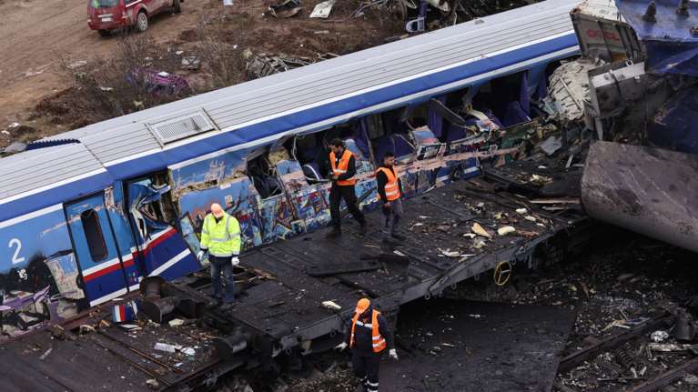 Τραγωδία στα Τέμπη: Κατεπείγουσα έρευνα για την αναρρωτική άδεια του προϊστάμενου του σταθμάρχη στη Λάρισα