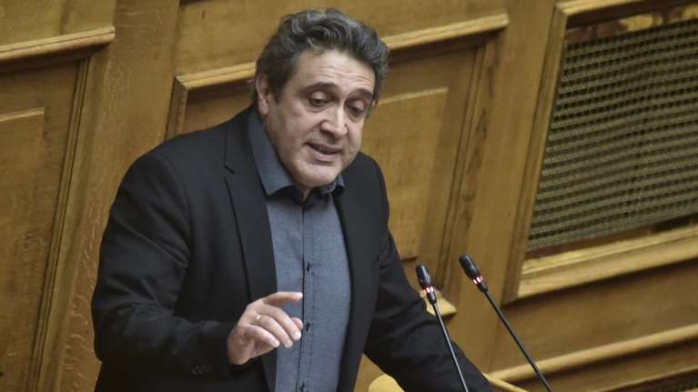 Ο Νίκος Ηγουμενίδης του ΣΥΡΙΖΑ είναι ο βουλευτής που κατήγγειλαν οι αστυνομικοί ότι τους απείλησε - Τι απαντά