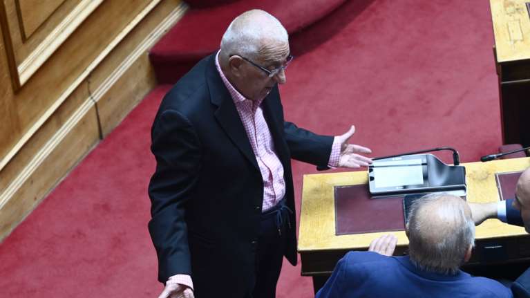 Βουλή: Κανένα κοινοβουλευτικό πραξικόπημα, λέει ο Κακλαμάνης