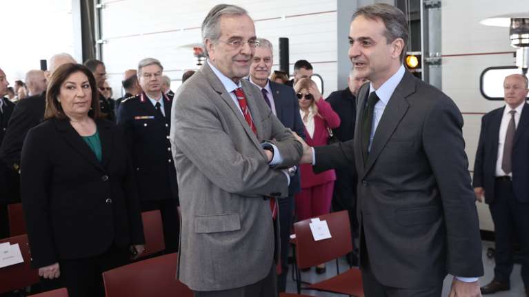 "Άσπρισε" και ο Αντώνης Σαμαράς: Οι φωτογραφίες του από την εκδήλωση με τον Κυριάκο Μητσοτάκη [εικόνες]