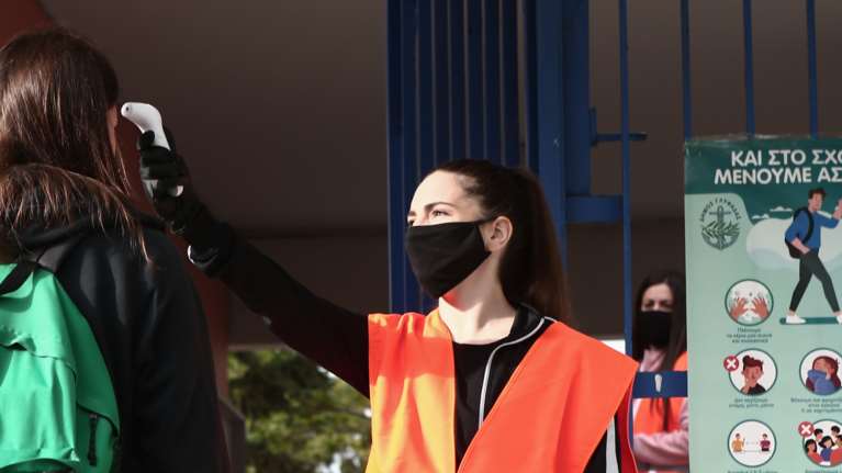 Άνοιγμα σχολείων: Στις 14 Σεπτεμβρίου η πιθανότερη ημερομηνία για το πρώτο κουδούνι [Βίντεο]