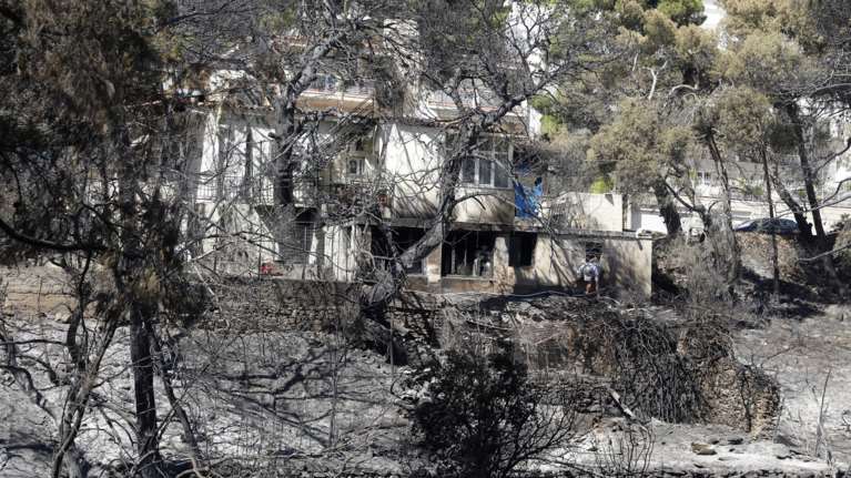 Φωτιά στην Αττική: Άρχισε η υποβολή αιτήσεων για κρατική αρωγή και στεγαστική συνδρομή για τους πυρόπληκτους