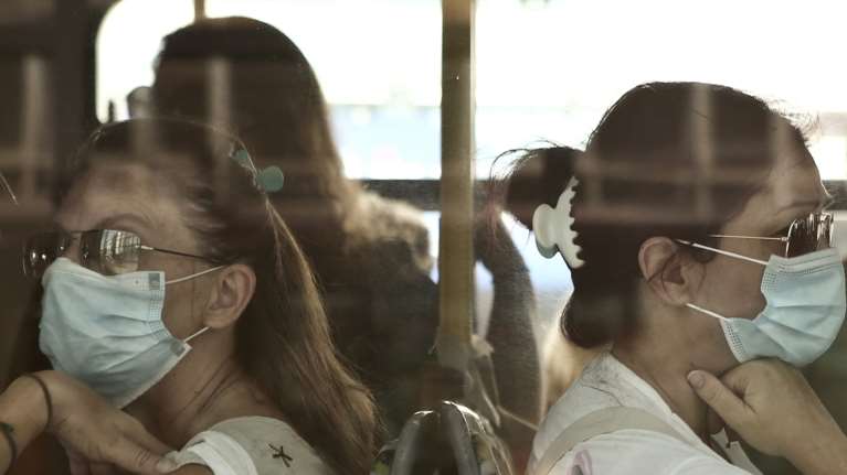 Συναγερμός για τη γρίπη: Πότε θα ξεκινήσει ο εμβολιασμός - Ανησυχία για το επικίνδυνο "κοκτέιλ" με κορονοϊό