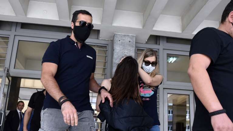 Θεσσαλονίκη: Σκότωσε τον σύζυγό της και κατηγορούσε την κόρη της για το έγκλημα - &quot;Μου κατέστρεψε τη ζωή, δεν θέλω να τη βλέπω&quot;