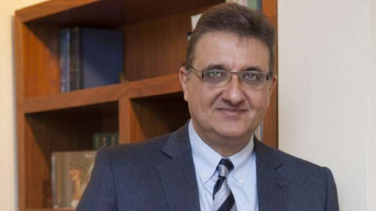 Εξαδάκτυλος: Αν δεν καταλαβαίνουμε ότι είναι αναγκαία η μάσκα παντού, θα πρέπει να το επιβάλλουμε