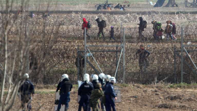 Deutsche Welle: Πώς επηρεάζει την Ελλάδα η συμφωνία για τη Μετανάστευση και το Άσυλο στην ΕΕ