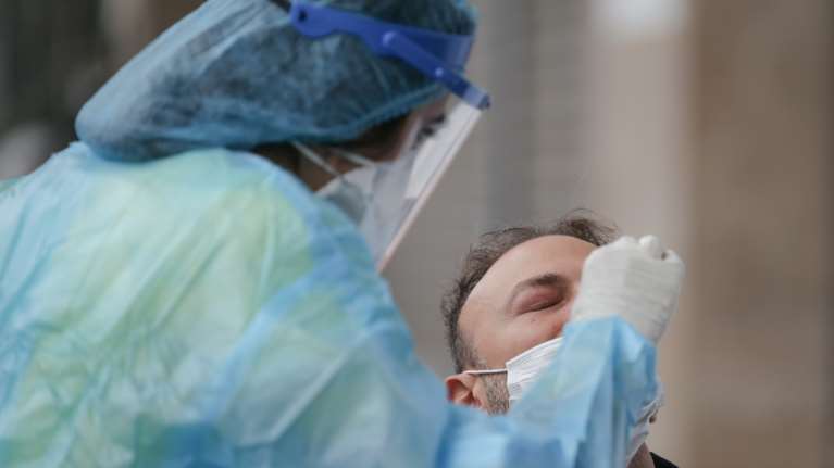 Κίττας: Εντός 2-3 μηνών θα διανεμηθεί το ελληνικό rapid test - Έτοιμη επαναστατική θεραπεία με αντισώματα