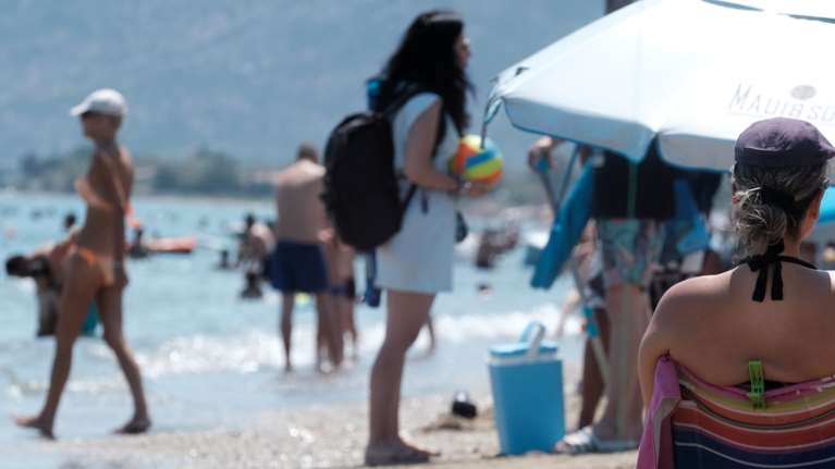 Kαύσωνας διαρκείας: Κυριακή και Δευτέρα οι πιο δύσκολες ημέρες με 42άρια - H "καυτή" πρόβλεψη Καλλιάνου [Χάρτες]