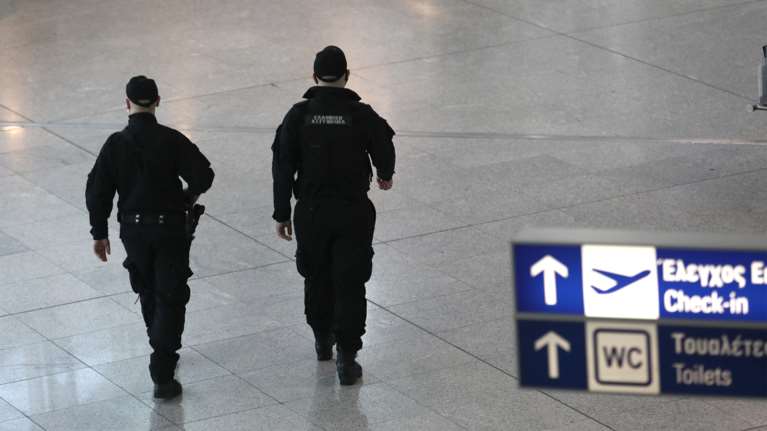 Σύλληψη 29χρονης στο "Ελ. Βενιζέλος" με 24 κιλά ακατέργαστης κάνναβης