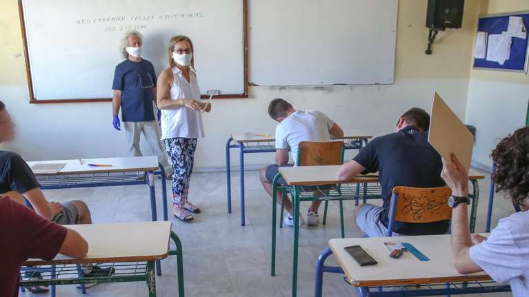 Πανελλαδικές 2020: Έτσι θα κινηθούν οι φετινές βάσεις - Σε ποιο μάθημα έπεσαν θέματα επιπέδου πρωτοετούς φοιτητή