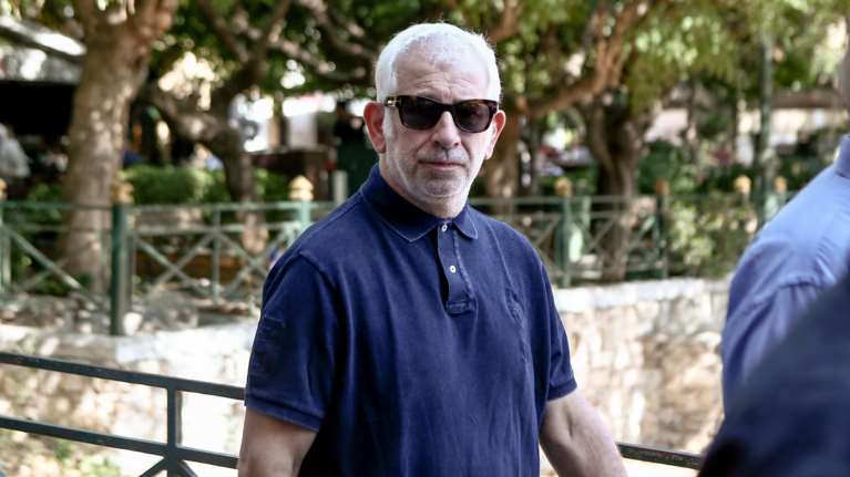 Πέτρος Φιλιππίδης: Οι σκέψεις για ταξί ή καφενείο και η αντίδραση της συζύγου του [Βίντεο]