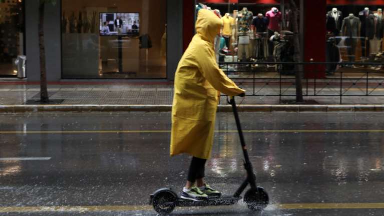 Καιρός: Συννεφιά και άνοδος της θερμοκρασίας σήμερα Σάββατο - Πού αναμένεται να βρέξει