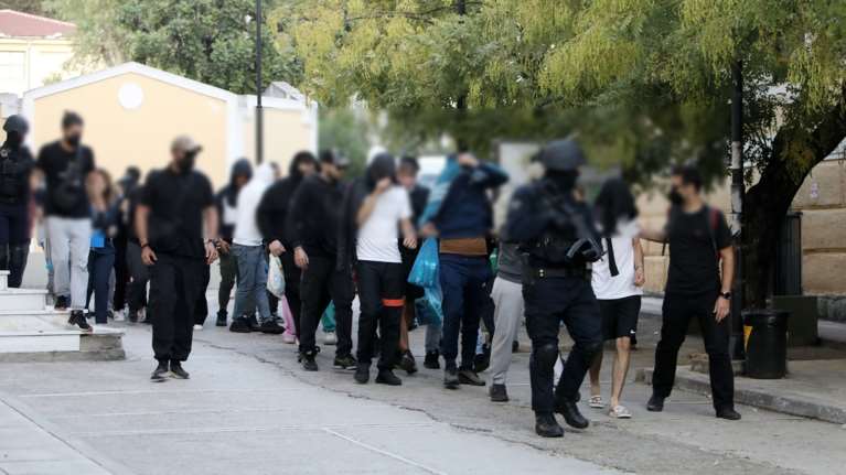 Πολυτεχνειούπολη: Σοκάρουν οι συνομιλίες των κακοποιών - "Τον χτύπησα πολύ άσχημα - Τρεις έφαγε στο κεφάλι"