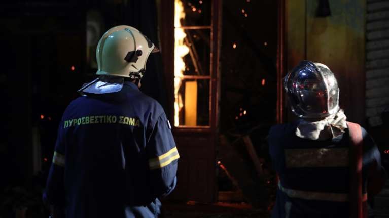Τραγωδία στο κέντρο της Αθήνας: Νεκρός άνδρας σε διαμέρισμα στη Φυλής όπου ξέσπασε φωτιά