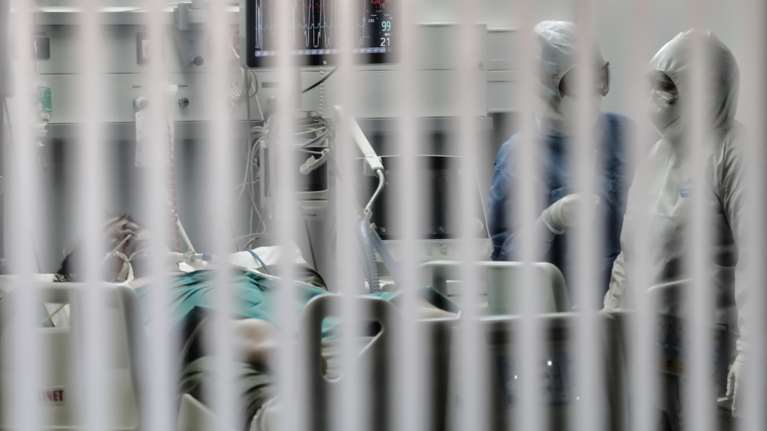 Κορονοϊός: Ηλικιωμένο ζευγάρι στη Λαμία έφυγε από τη ζωή με διαφορά λίγων ημερών