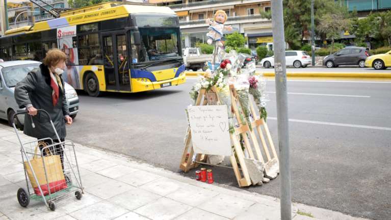 Καλλιθέα: &quot;Δεν τολμώ να έρθω σε επαφή με την οικογένεια της 13χρονης&quot; - Συντετριμμένος δηλώνει ο 32χρονος οδηγός