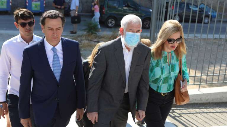 Πέτρος Φιλιππίδης: Συνεχίζεται αύριο η δίκη του - Γιατί μπορεί να μην πάει στο δικαστήριο