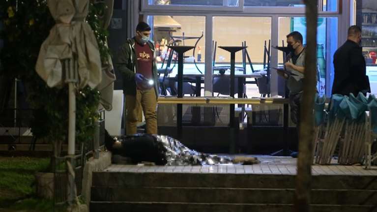 Έγκλημα στον Νέο Κόσμο: Ξεκαθάρισμα λογαριασμών - Ο δράστης είχε προσωπικά με έναν γιο του 53χρονου θύματος