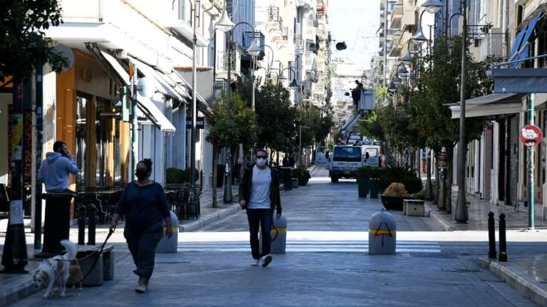 Πάτρα: Ο εμπορικός σύλλογος ζητά την άμεση ανάκληση της απόφασης για αναστολή της επαναλειτουργίας του λιανεμπορίου