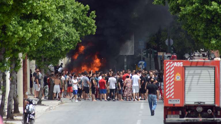 Λάρισα: Επίθεση σε δημοσιογράφο στη Νέα Σμύρνη - Ρομά τον χτύπησαν στο πρόσωπο [Εικόνα]
