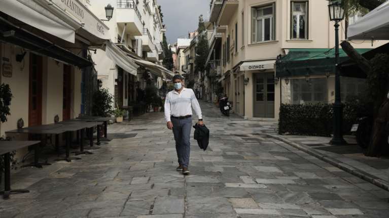 Στα 11 δισ. ευρώ ανεβαίνει ο λογαριασμός των μέτρων στήριξης – Πού θα βρεθούν τα λεφτά