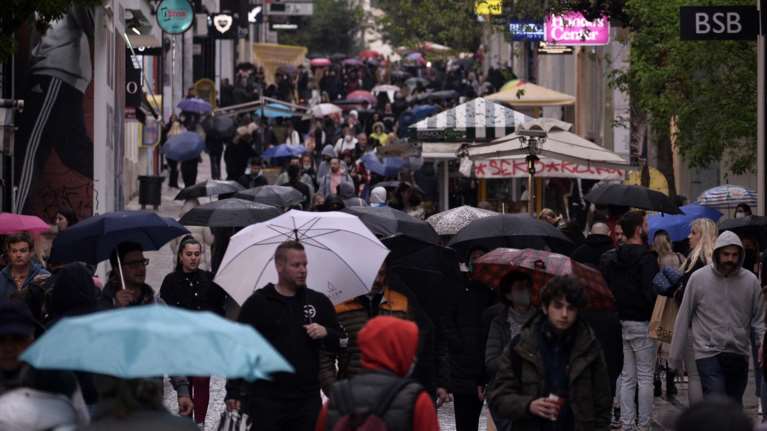 Κακοκαιρία EVA: Κλειστά τα καταστήματα τελικά αύριο Κυριακή – Ανοικτά στις 13 Νοεμβρίου