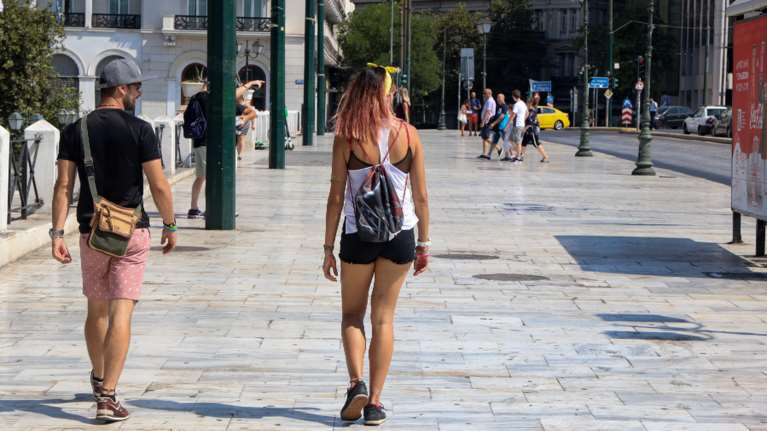 Έρχεται ο &quot;καύσωνας&quot; του Οκτωβρίου - Από την Παρασκευή καιρός για ...παραλία [χάρτης - βίντεο]