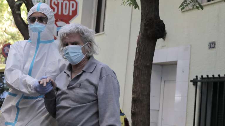 Αποκάλυψη &quot;φωτιά&quot; για το γηροκομείο στον Αγ. Παντελεήμονα: Δεν κάλεσαν ποτέ τον ΕΟΔΥ μετά τον εντοπισμό των κρουσμάτων