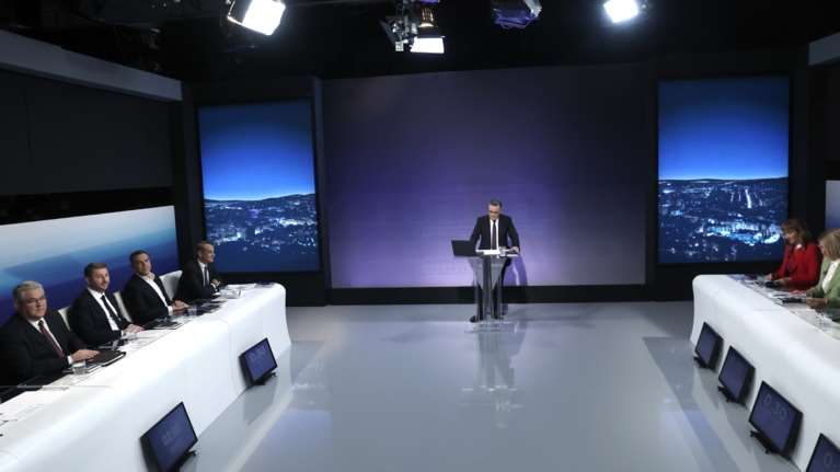 Έκτακτη συνεδρίαση των εκπροσώπων των κομμάτων για το ενδεχόμενο αναβολής του debate