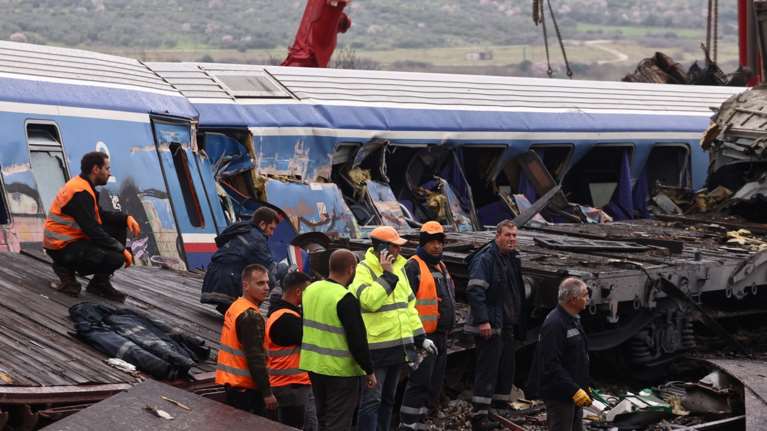 Αποκάλυψη για Τέμπη: Τα μηνύματα των μηχανοδηγών στους υπεύθυνους για τα απενεργοποιημένα φωτοσήματα