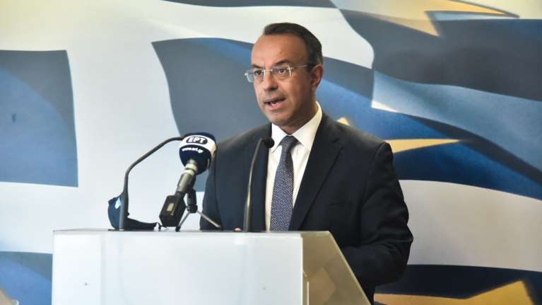 Σταϊκούρας: Μειωμένο ενοίκιο και σε καταστήματα click away και παράδοσης κατ΄οικον