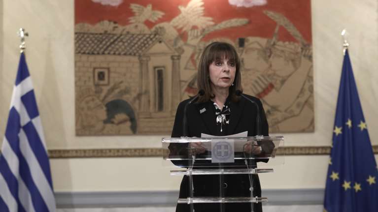 Σακελλαροπούλου: Συλλυπητήρια στις οικογένειες των θυμάτων που έχασαν τη ζωή τους από την έκρηξη στην Κωνσταντινούπολη